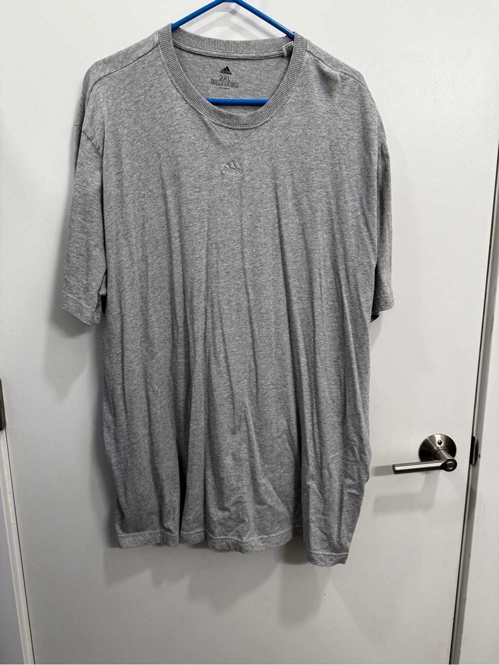 adidas Men’s Light Gray Crew Neck Short Sleeve Tee